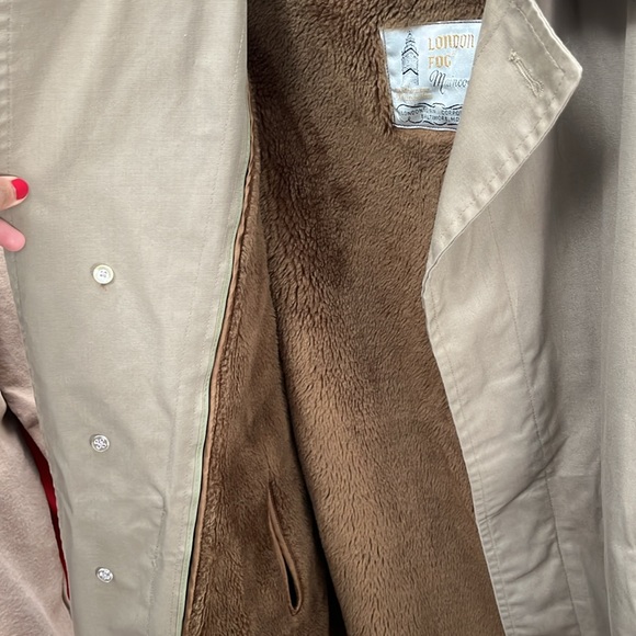 VINTAGE LONDON FOG TRENCH COAT - Picture 7 of 13